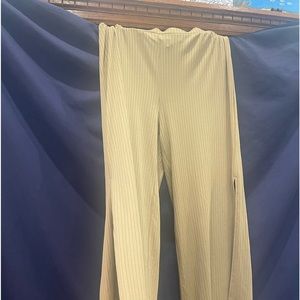 These are a super comfy jersey pant for the beach.